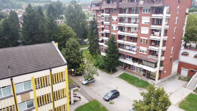 ЛУЧАНИ ДАНАС — 9